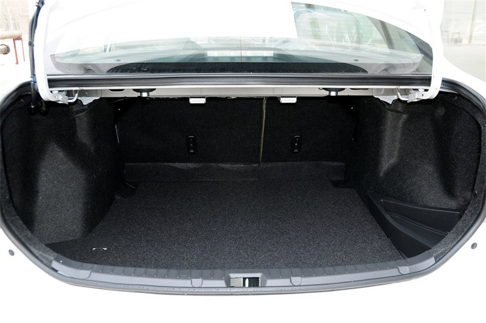 2013款卡罗拉特装版1.6L自动炫酷型GL