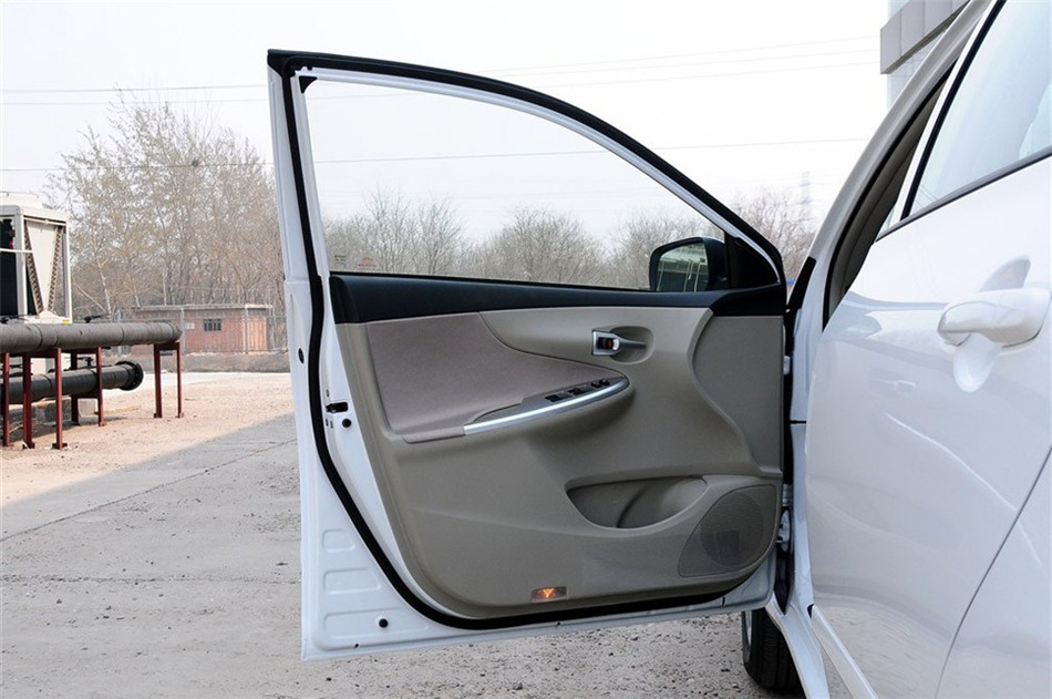 2013款卡罗拉特装版1.6L自动炫酷型GL