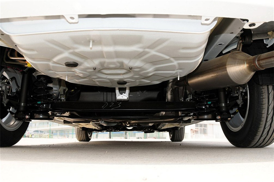 2013款卡罗拉特装版1.6L自动炫酷型GL