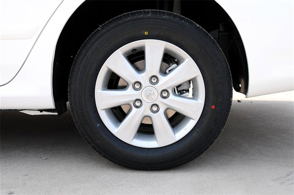 2013款卡罗拉特装版1.6L自动炫酷型GL