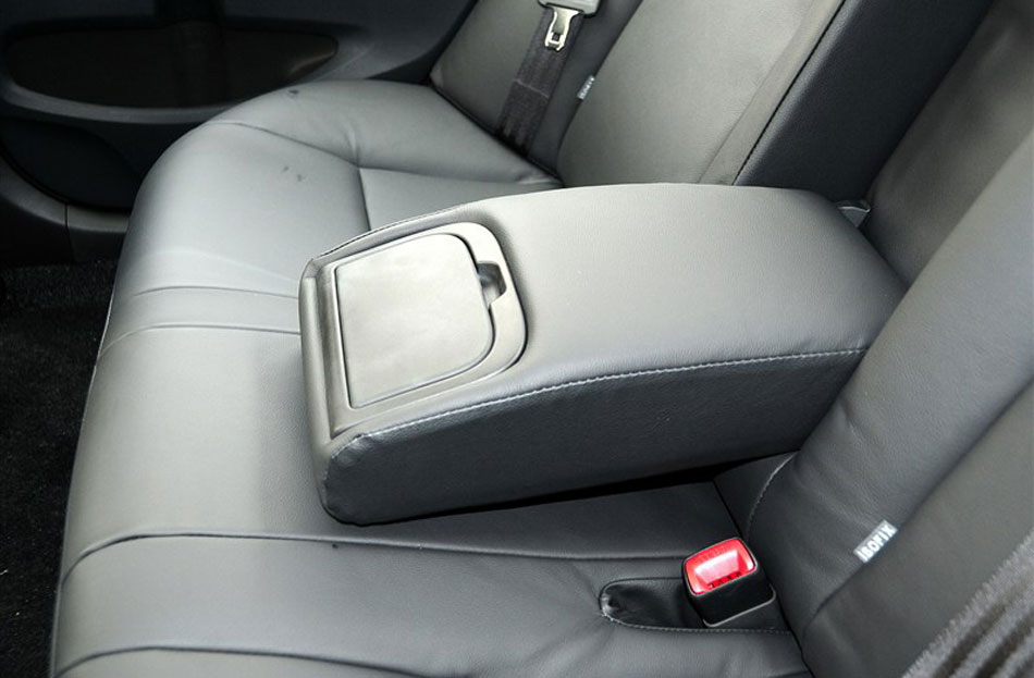 2013款卡罗拉特装版1.6L自动至酷型GL