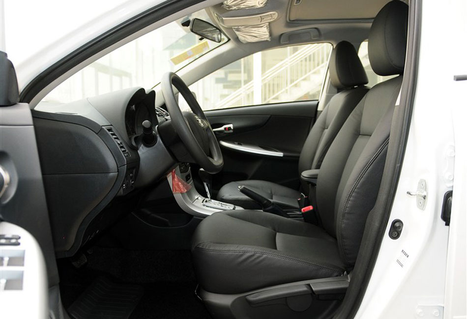 2013款卡罗拉特装版1.6L自动至酷型GL