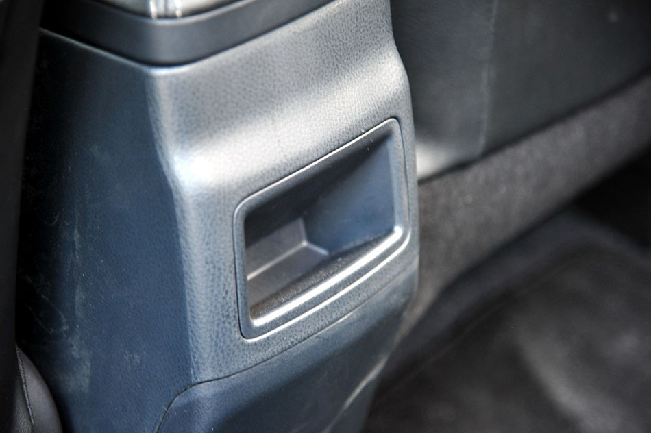 2014款 1.6L 手动GLX-i 座椅空间