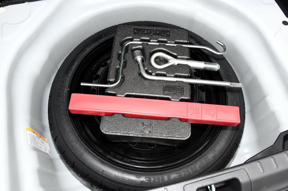 2018款 双擎 1.8L E-CVT智尚版 细节