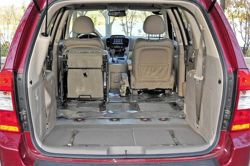 起亚VQ 2013款 2.2T AT VQ-R 豪华版 空间