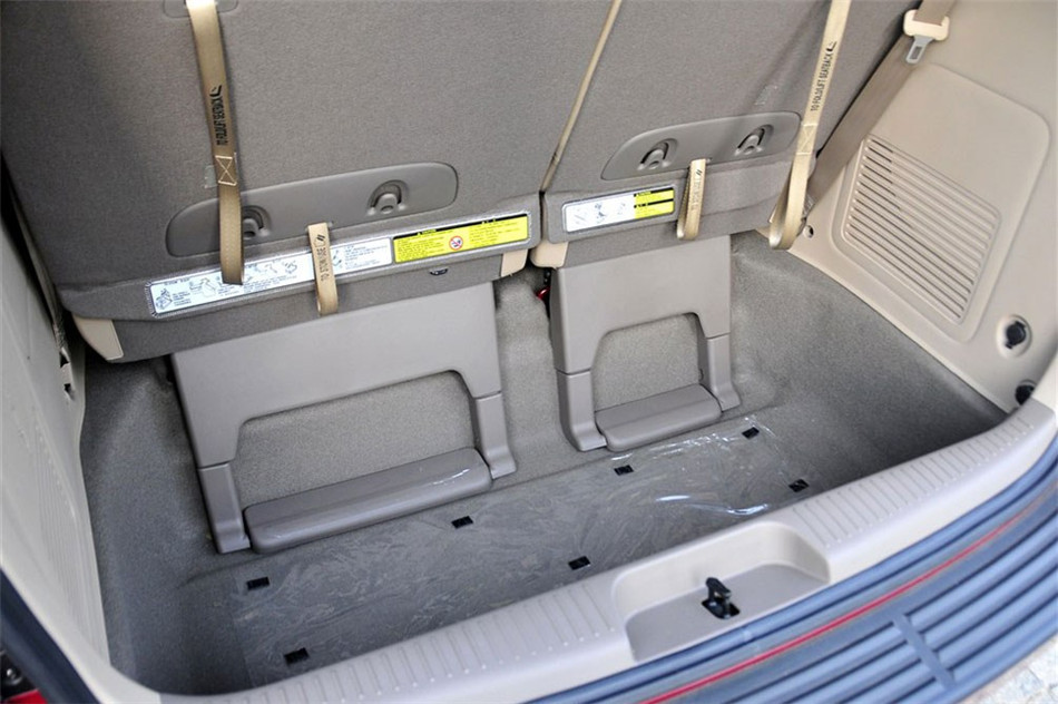 起亚VQ 2013款 2.2T AT VQ-R 豪华版 空间