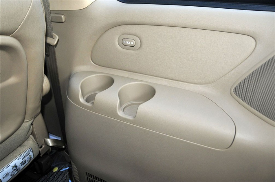 起亚VQ 2013款 2.2T AT VQ-R 豪华版 空间