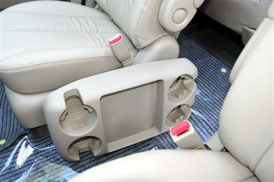 起亚VQ 2013款 2.2T AT VQ-R 豪华版 空间