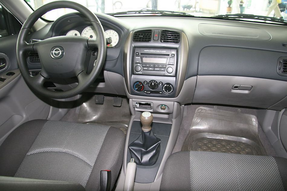 海马汽车海福星内饰