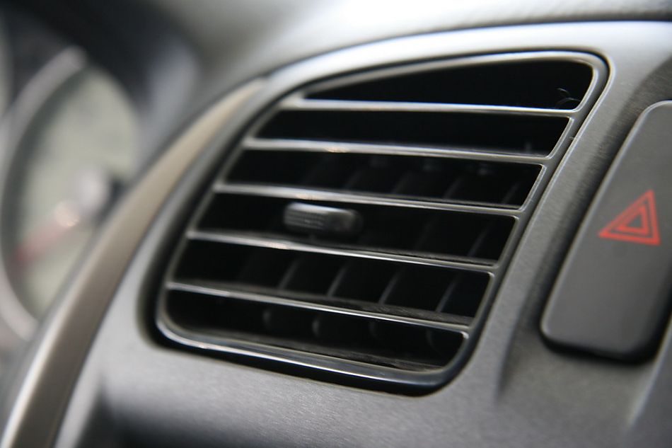 海马汽车海福星内饰