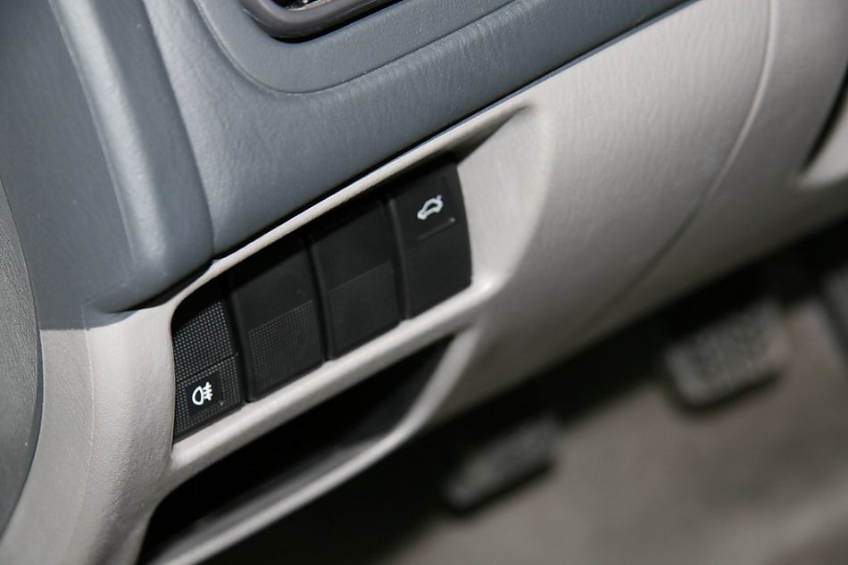 海马汽车海福星内饰