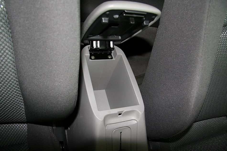 海马汽车海福星内饰