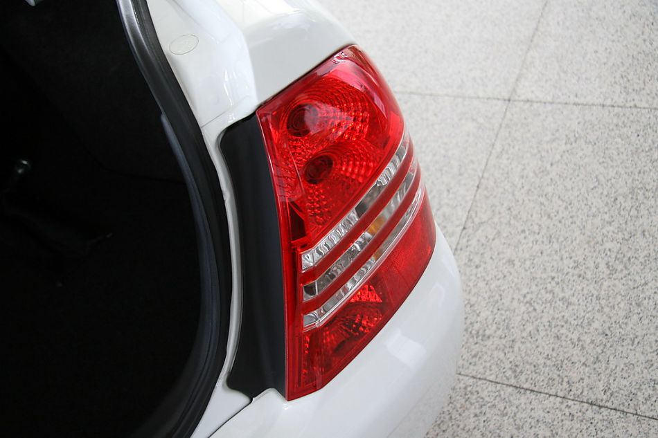 海马汽车海福星尾灯