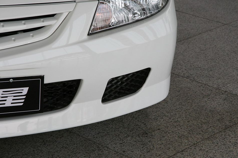 海马汽车海福星进气格栅