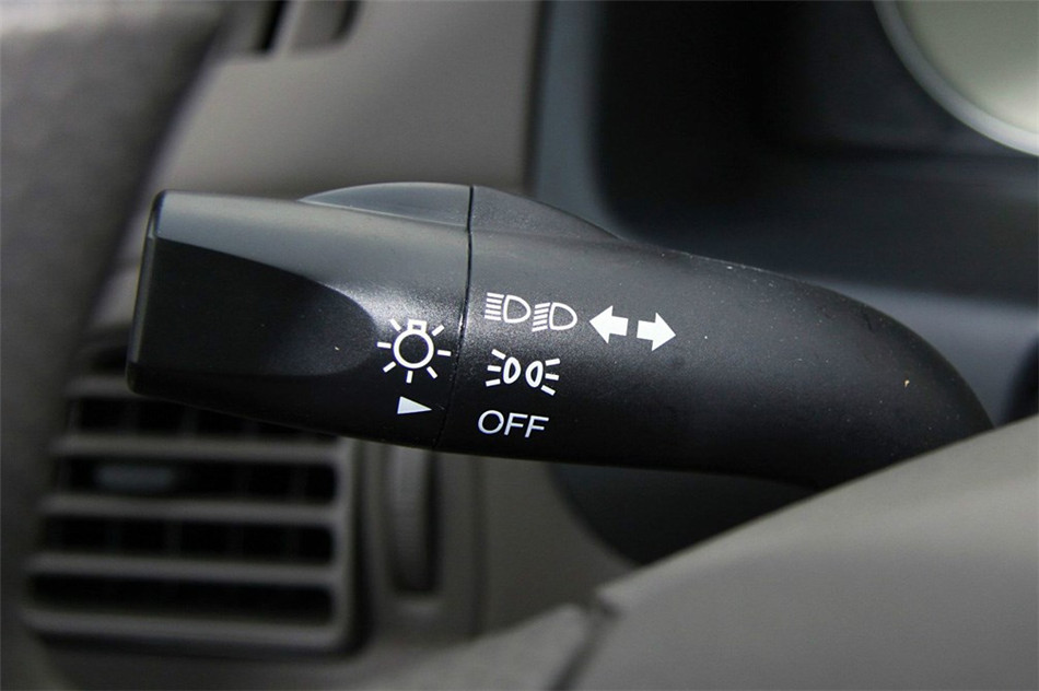 海福星 2012款 1.5L MT 精英型 内饰 