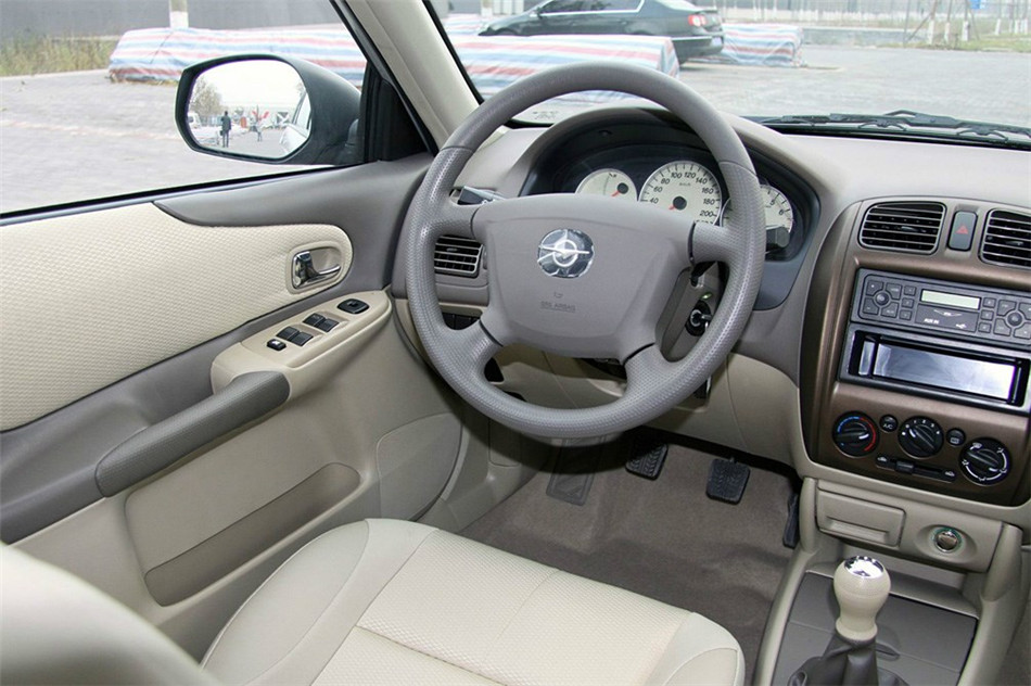 海福星 2012款 1.5L MT 精英型 内饰 