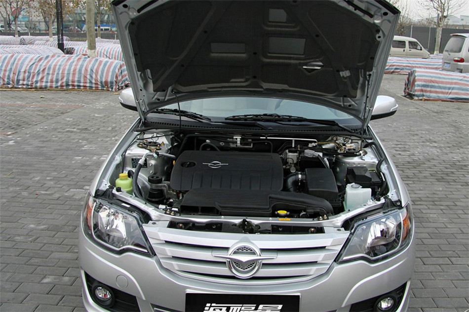 海福星 2012款 1.5L MT 精英型 引擎底盘