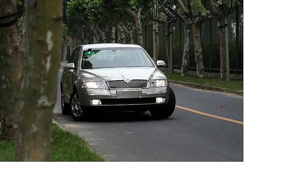 逸尊版外观图片