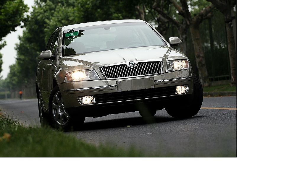 逸尊版外观图片