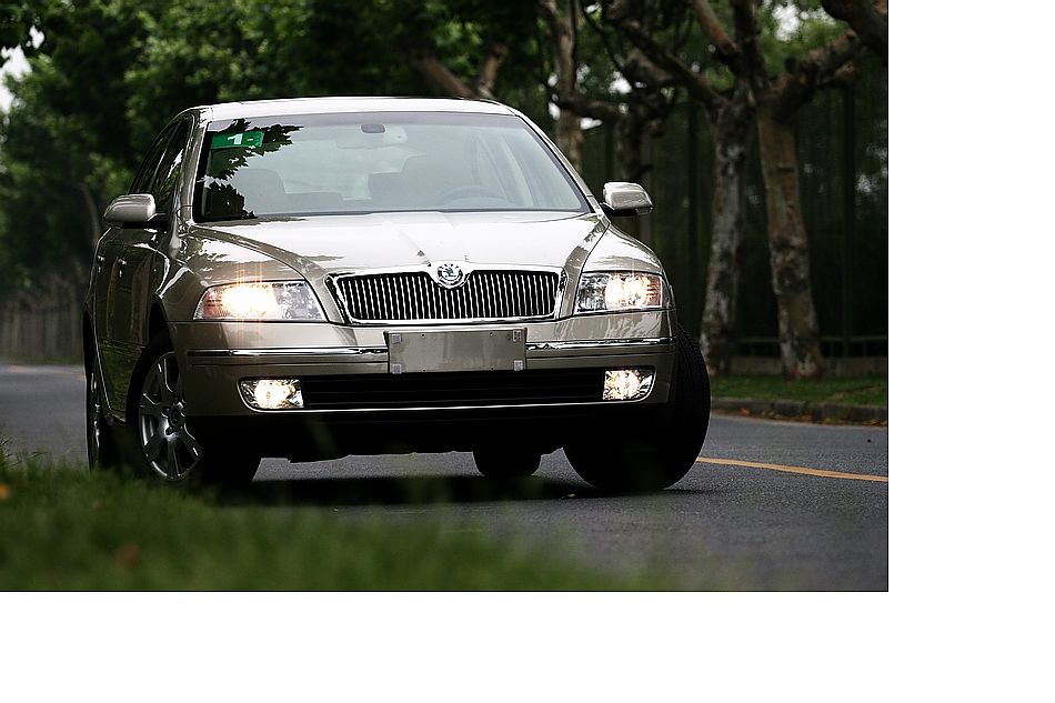 逸尊版外观图片