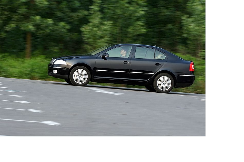 逸仕版外观图片