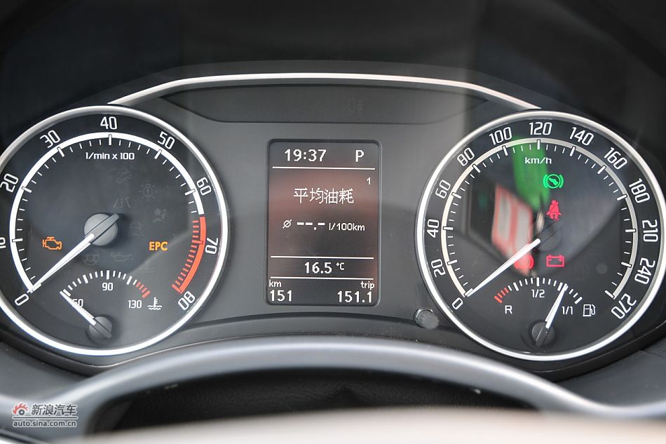 2010款明锐RS 2.0TSI+6DSG