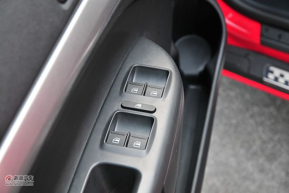 2010款明锐RS 2.0TSI+6DSG