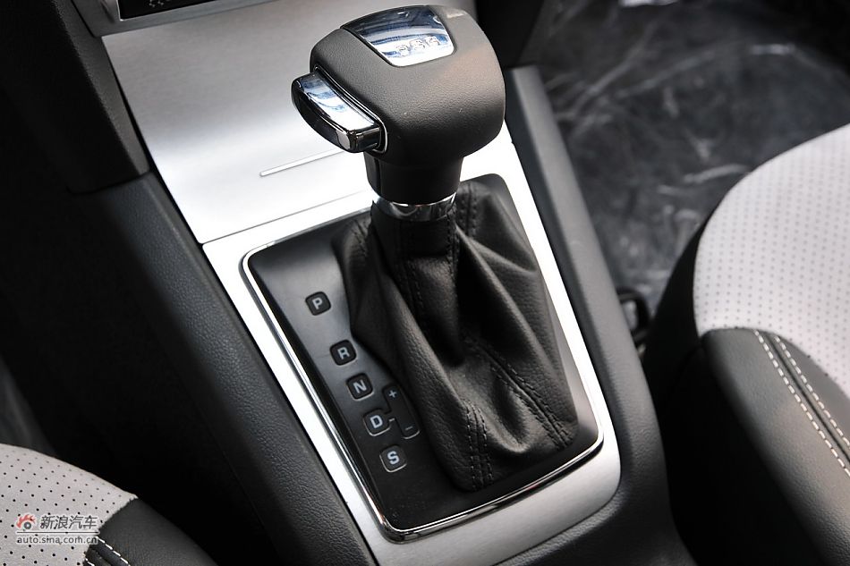 2010款明锐RS 2.0TSI+6DSG