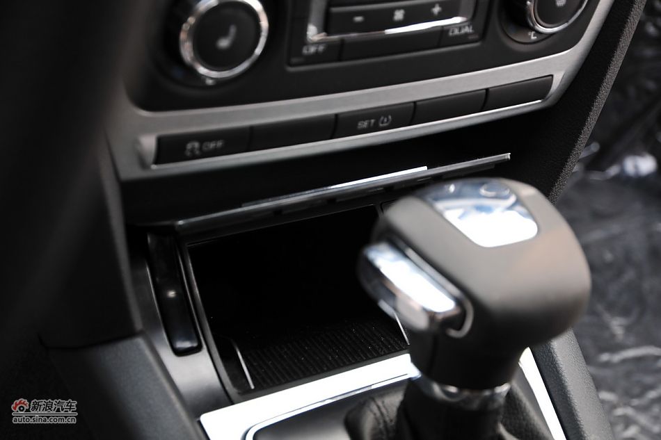 2010款明锐RS 2.0TSI+6DSG