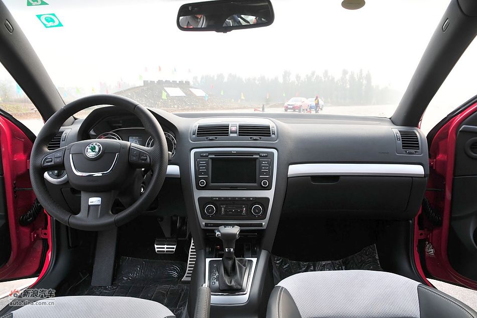 2010款明锐RS 2.0TSI+6DSG