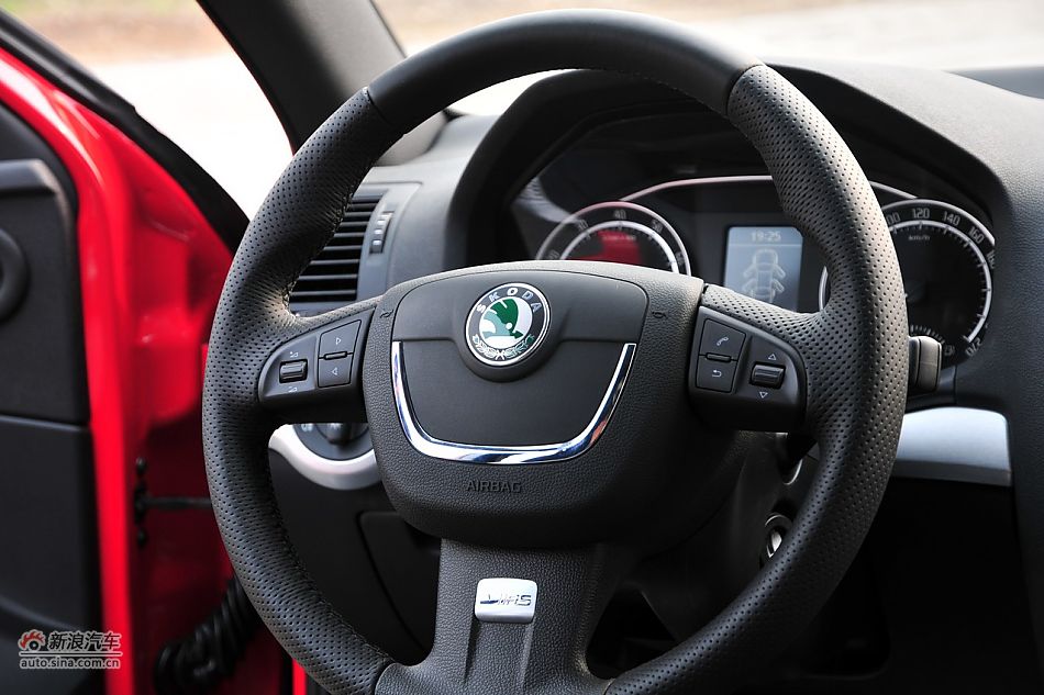 2010款明锐RS 2.0TSI+6DSG