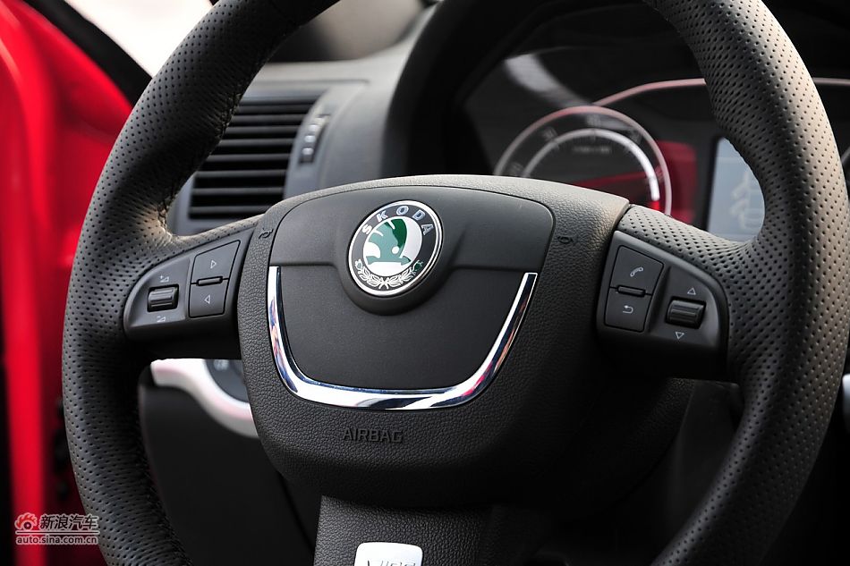 2010款明锐RS 2.0TSI+6DSG