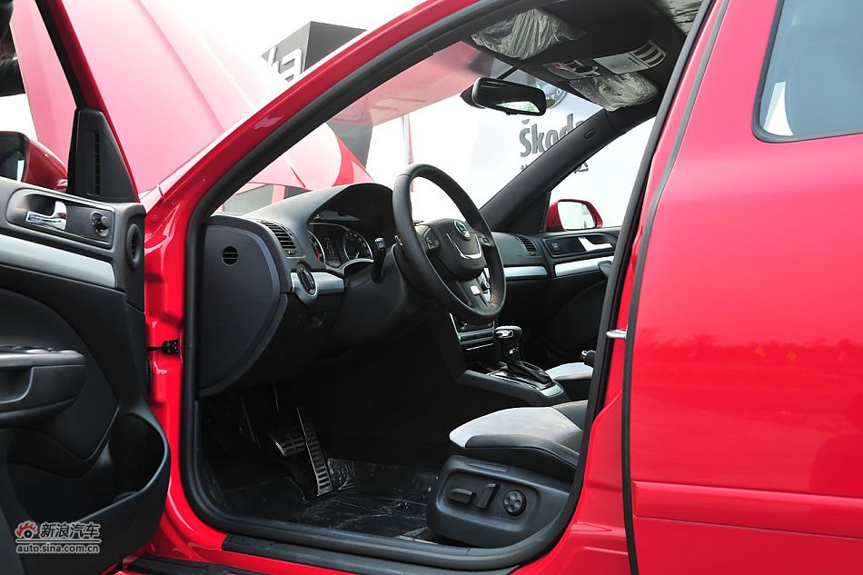 2010款明锐RS 2.0TSI+6DSG