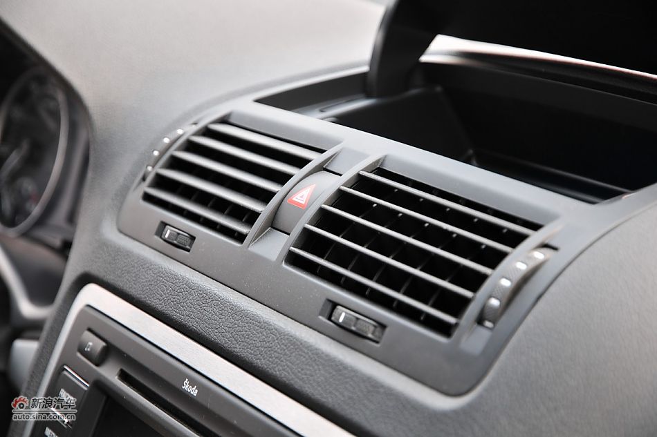 2010款明锐RS 2.0TSI+6DSG