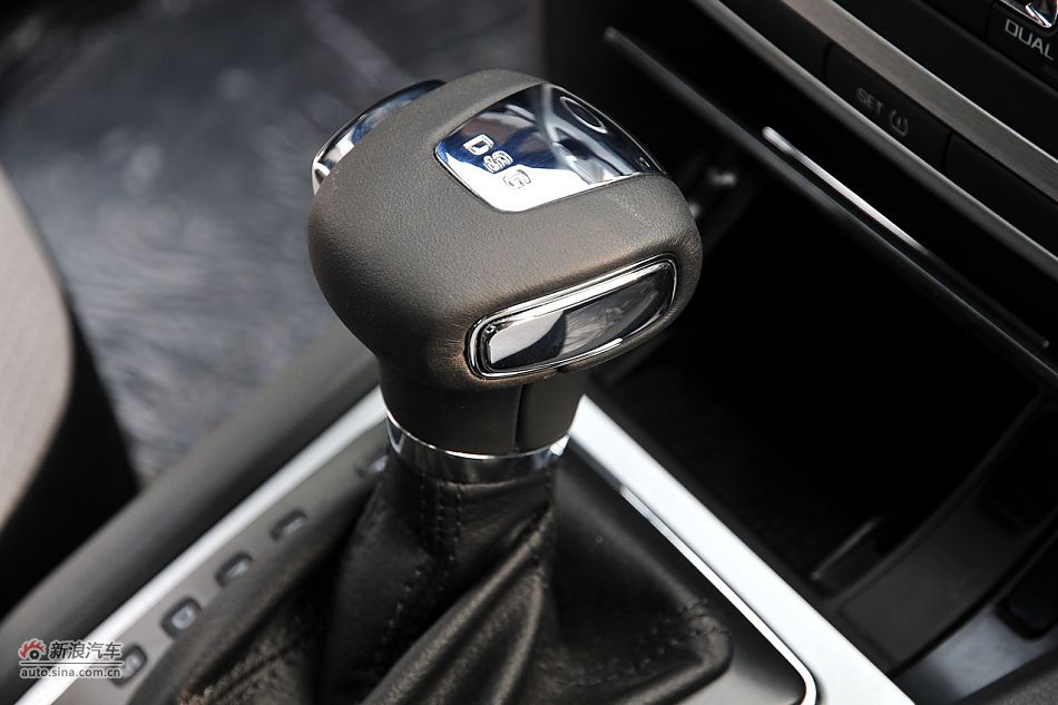 2010款明锐RS 2.0TSI+6DSG