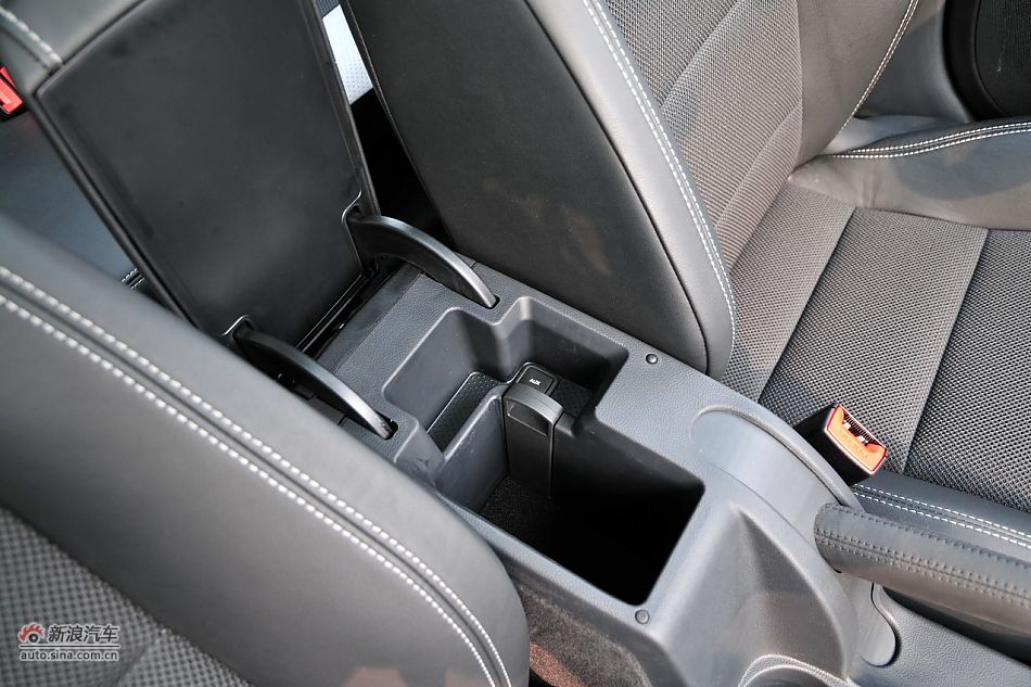 2010款明锐RS 2.0TSI+6DSG