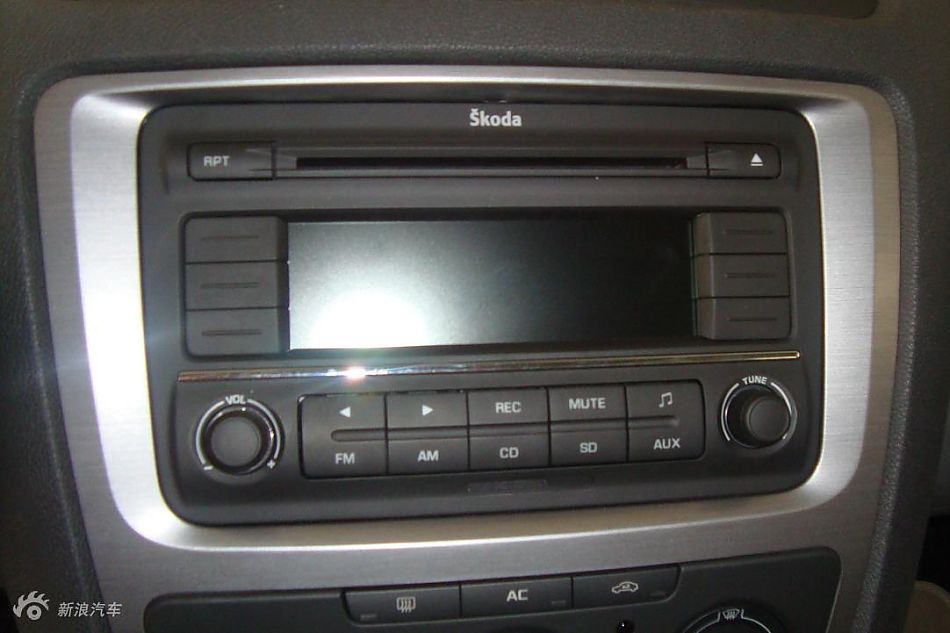 2010款新明锐到店内饰实拍