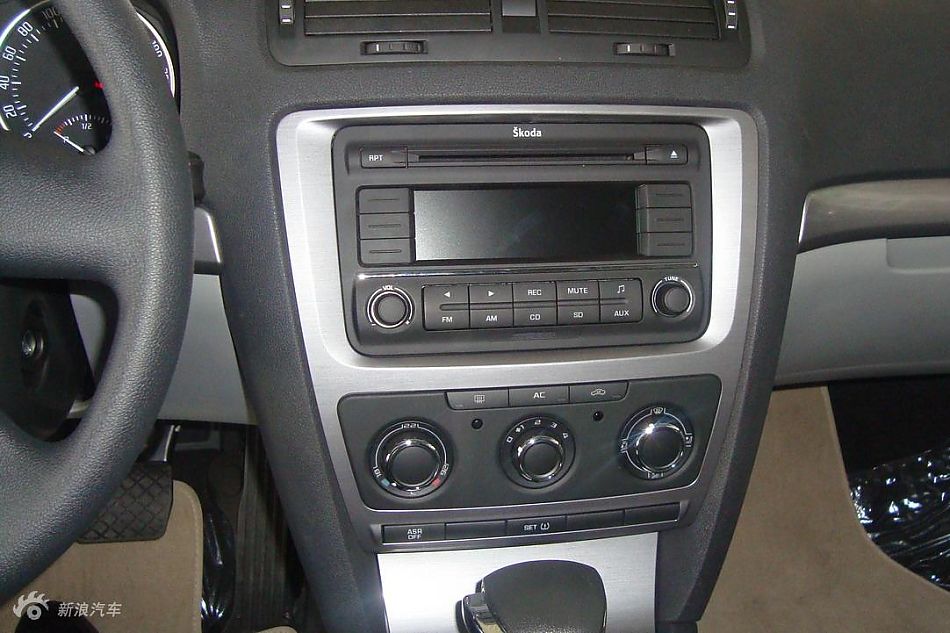 2010款新明锐到店内饰实拍