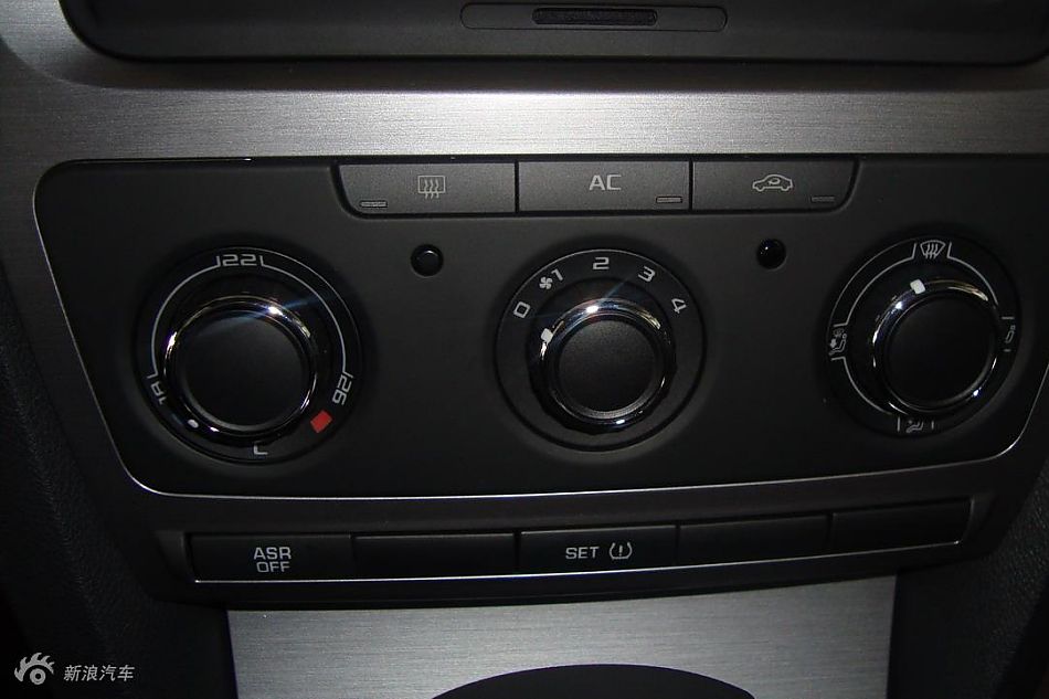 2010款新明锐到店内饰实拍