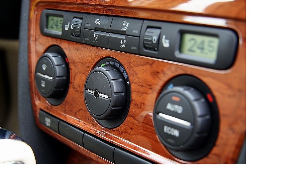 逸尊版内饰图片