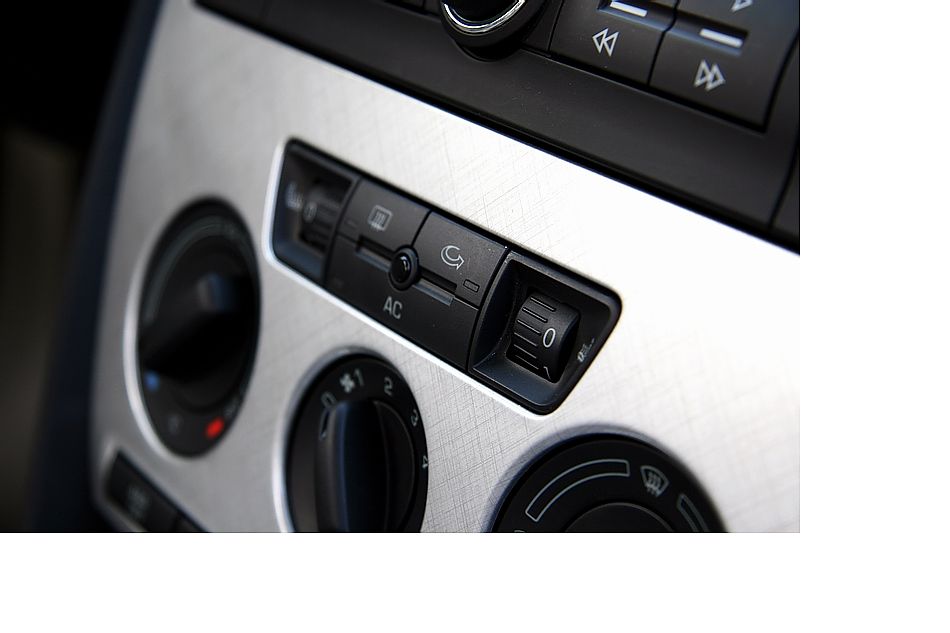 逸仕版内饰图片