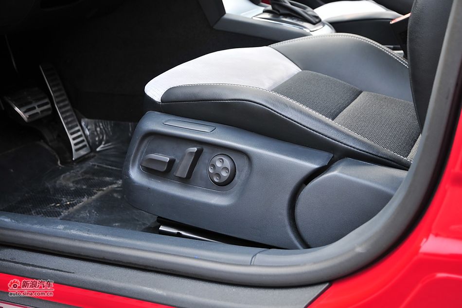 2010款明锐RS 2.0TSI+6DSG