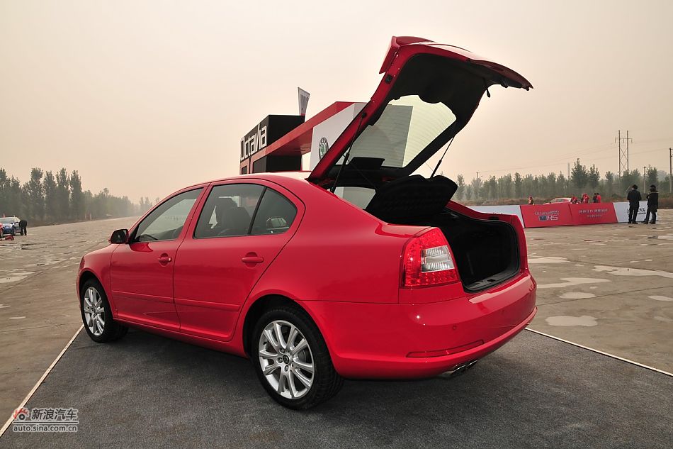 2010款明锐RS 2.0TSI+6DSG