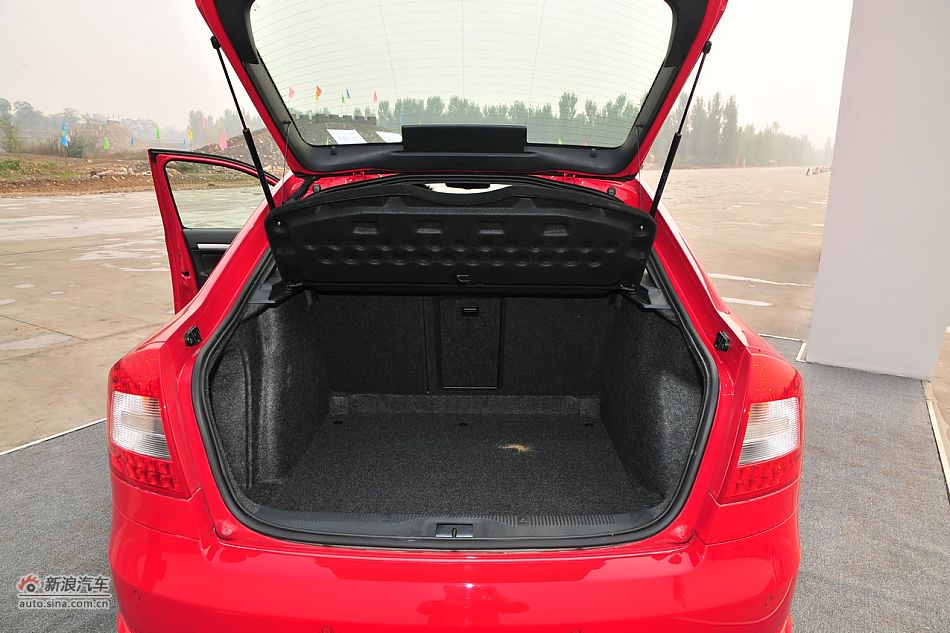 2010款明锐RS 2.0TSI+6DSG