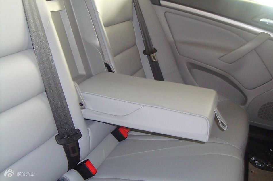 2010款新明锐到店内饰实拍