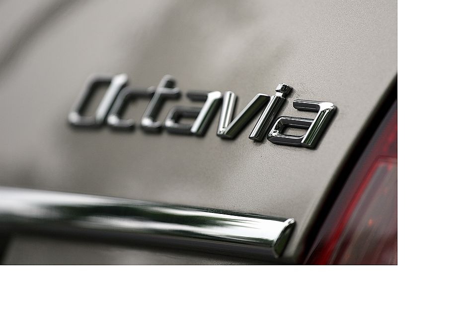 逸尊版外观图片