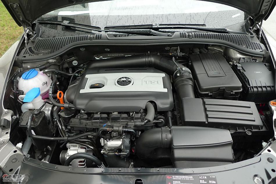 上海大众斯柯达新明锐发动机及底盘