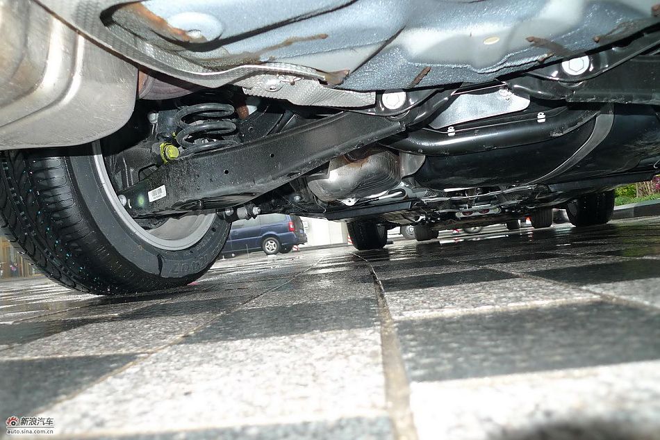 上海大众斯柯达新明锐发动机及底盘