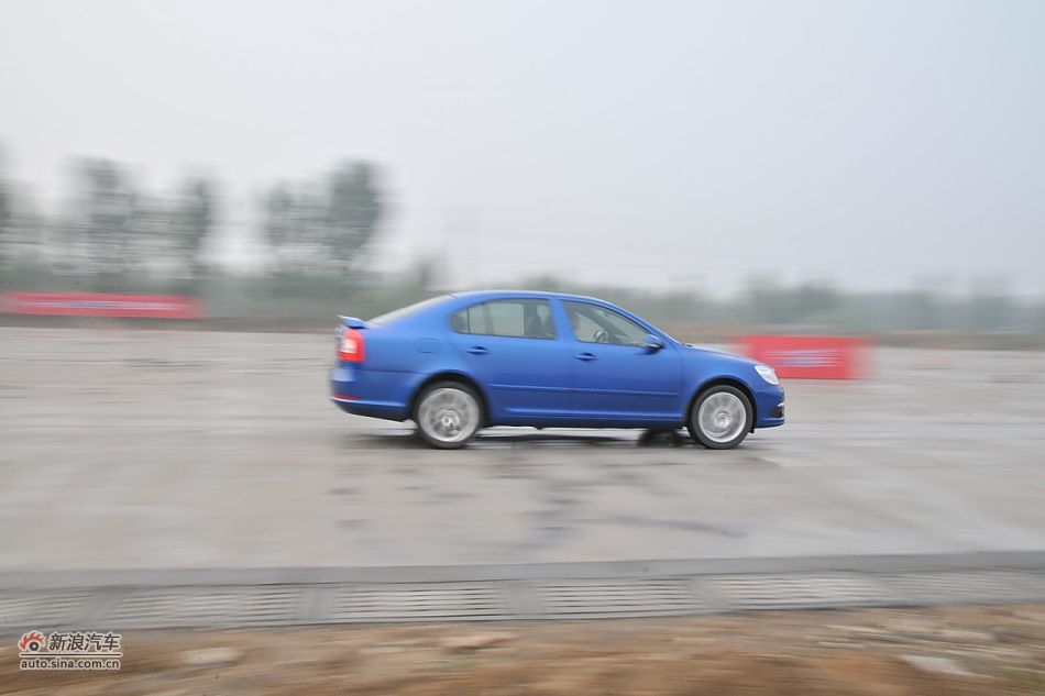 2010款明锐RS 2.0TSI+6DSG