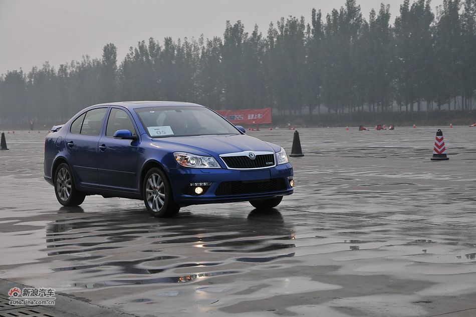 2010款明锐RS 2.0TSI+6DSG